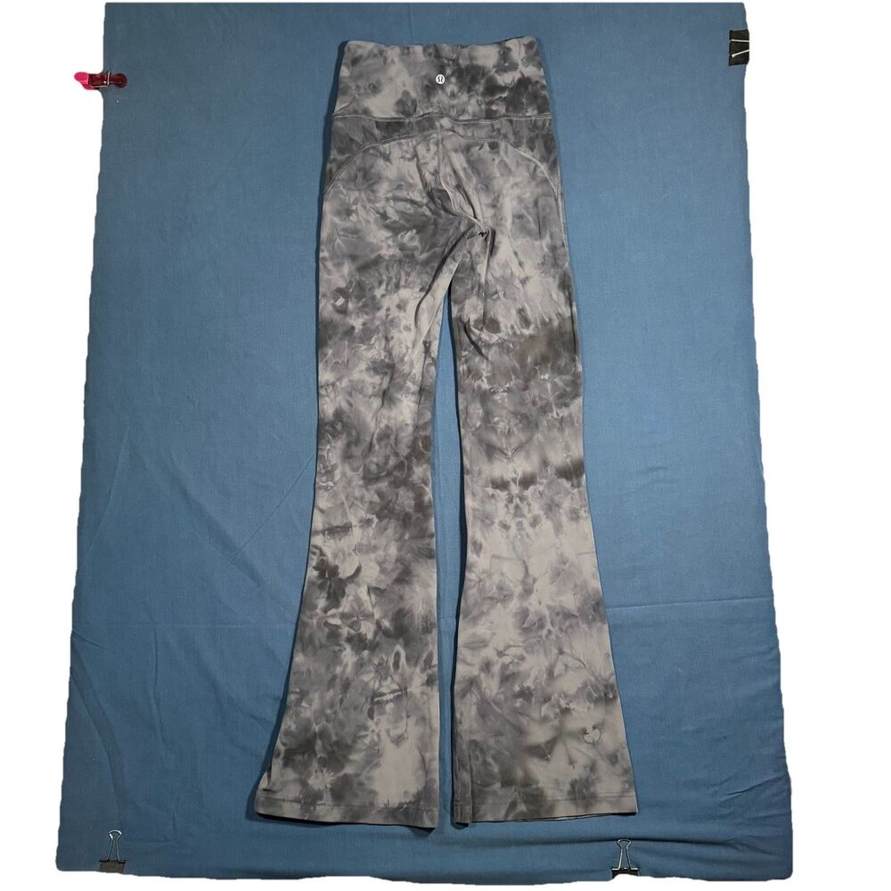 Lululemon Groove High Rise Flare Pant Size 4 Diamond dye